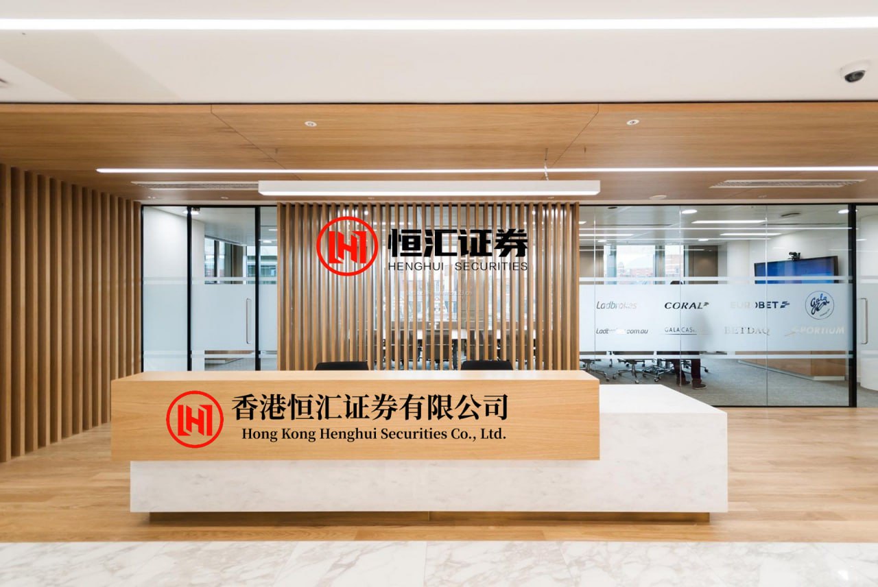 郑州股票配资网 北京女子地铁上给老人指路，连续9年收到老人寄来的山东特产：现在已亲如一家人